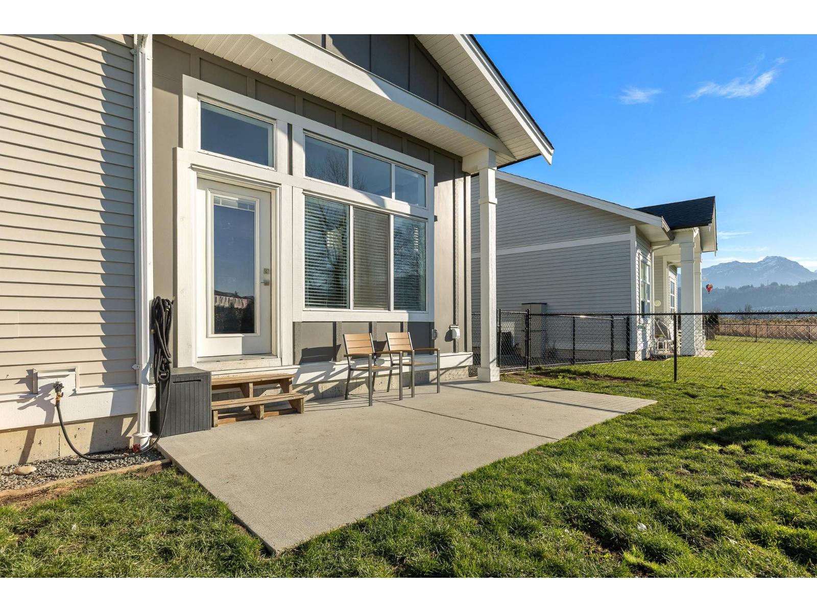3 Bed, 3 Bath Apartment for Sale in Chilliwack – 113 46213 HAKWELES ROAD, Sardis East Vedder, Chilliwack – MLS# R3112755 - Image 33
