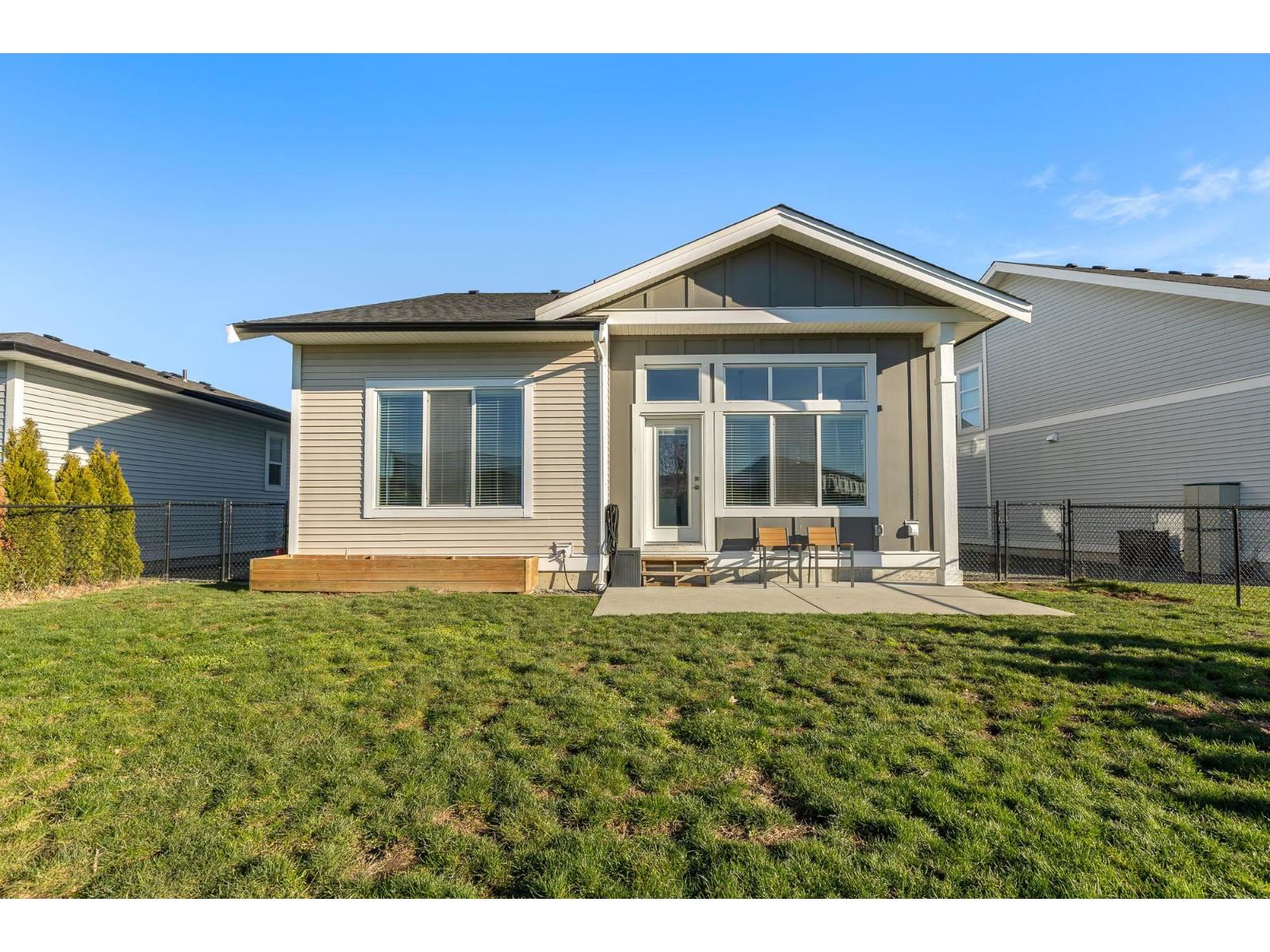 3 Bed, 3 Bath Apartment for Sale in Chilliwack – 113 46213 HAKWELES ROAD, Sardis East Vedder, Chilliwack – MLS# R3112755 - Image 34