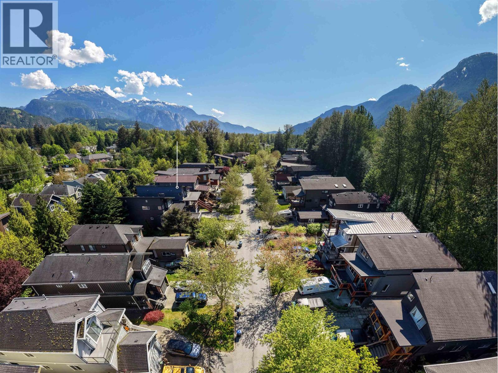 21 40137 GOVERNMENT ROAD, Squamish
