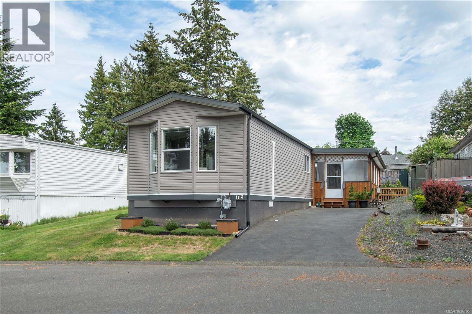 #169 1160 Shellbourne Blvd - 1