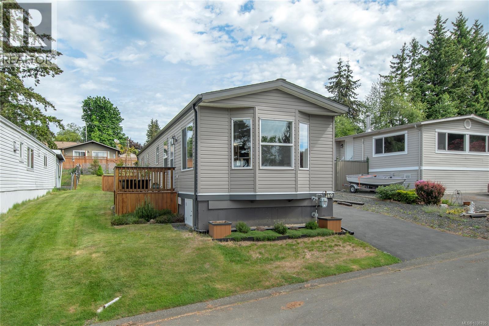 #169 1160 Shellbourne Blvd - 28