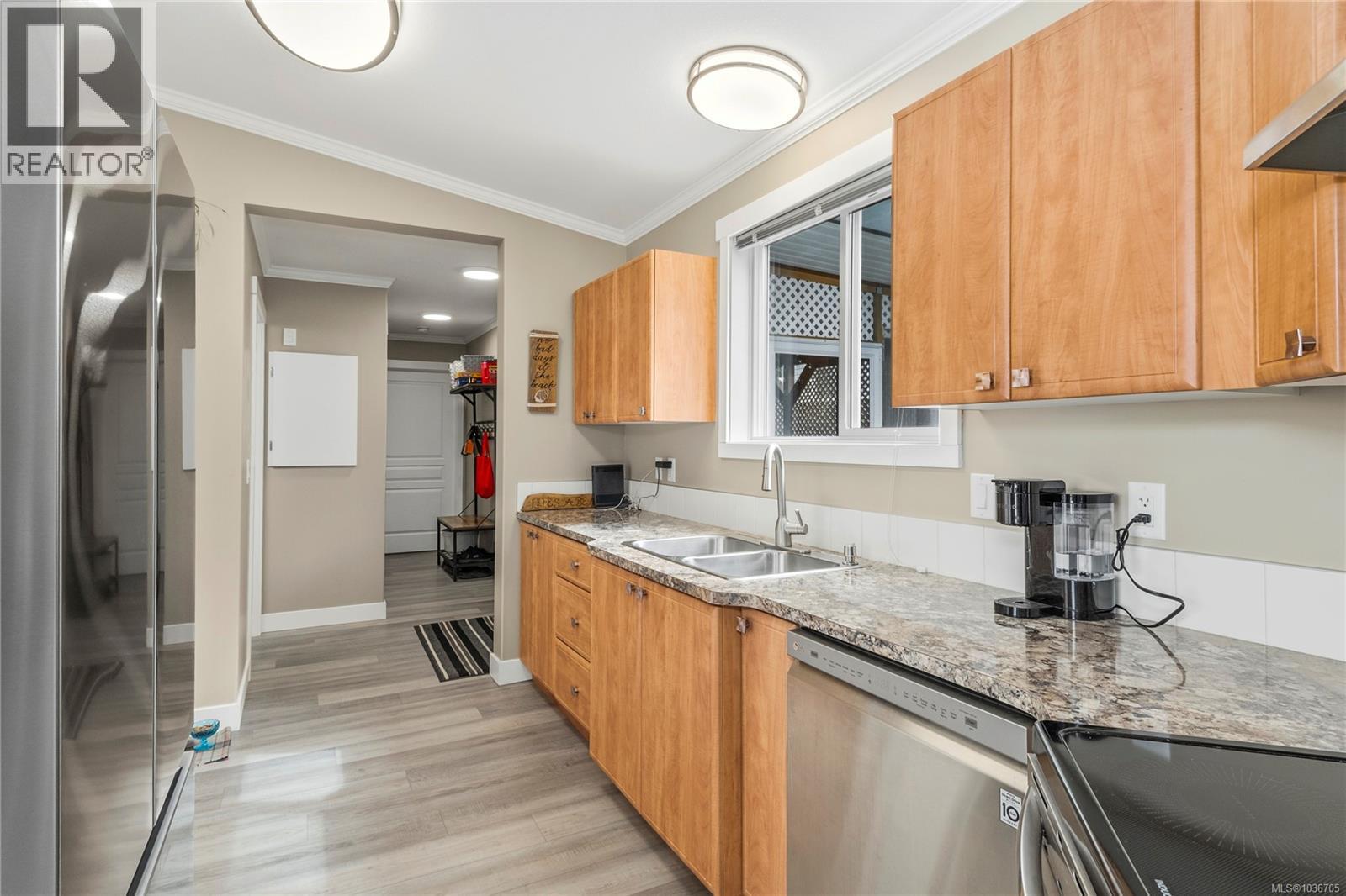 #169 1160 Shellbourne Blvd - 4