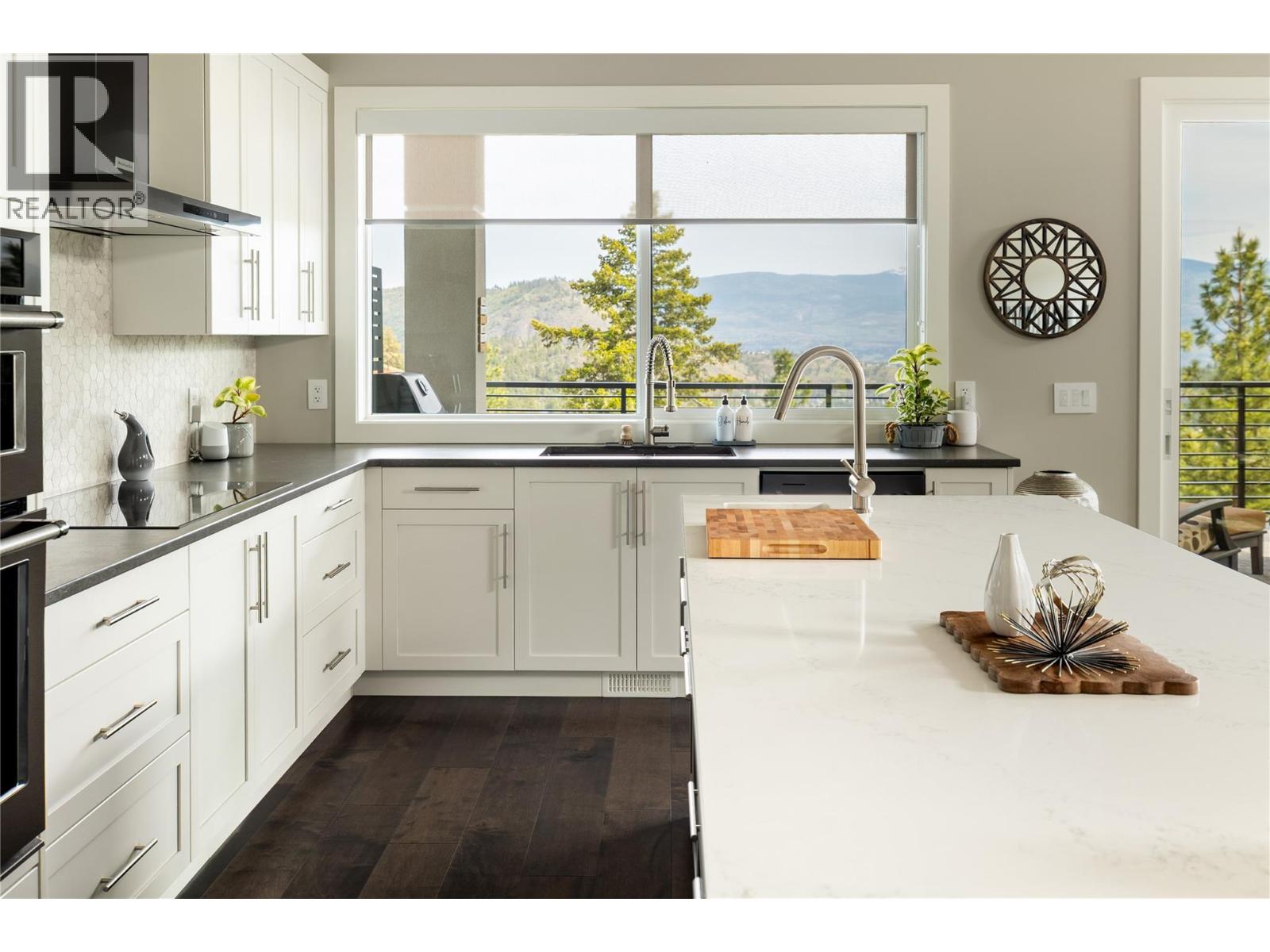  2501 Tallus Heights Drive, West Kelowna