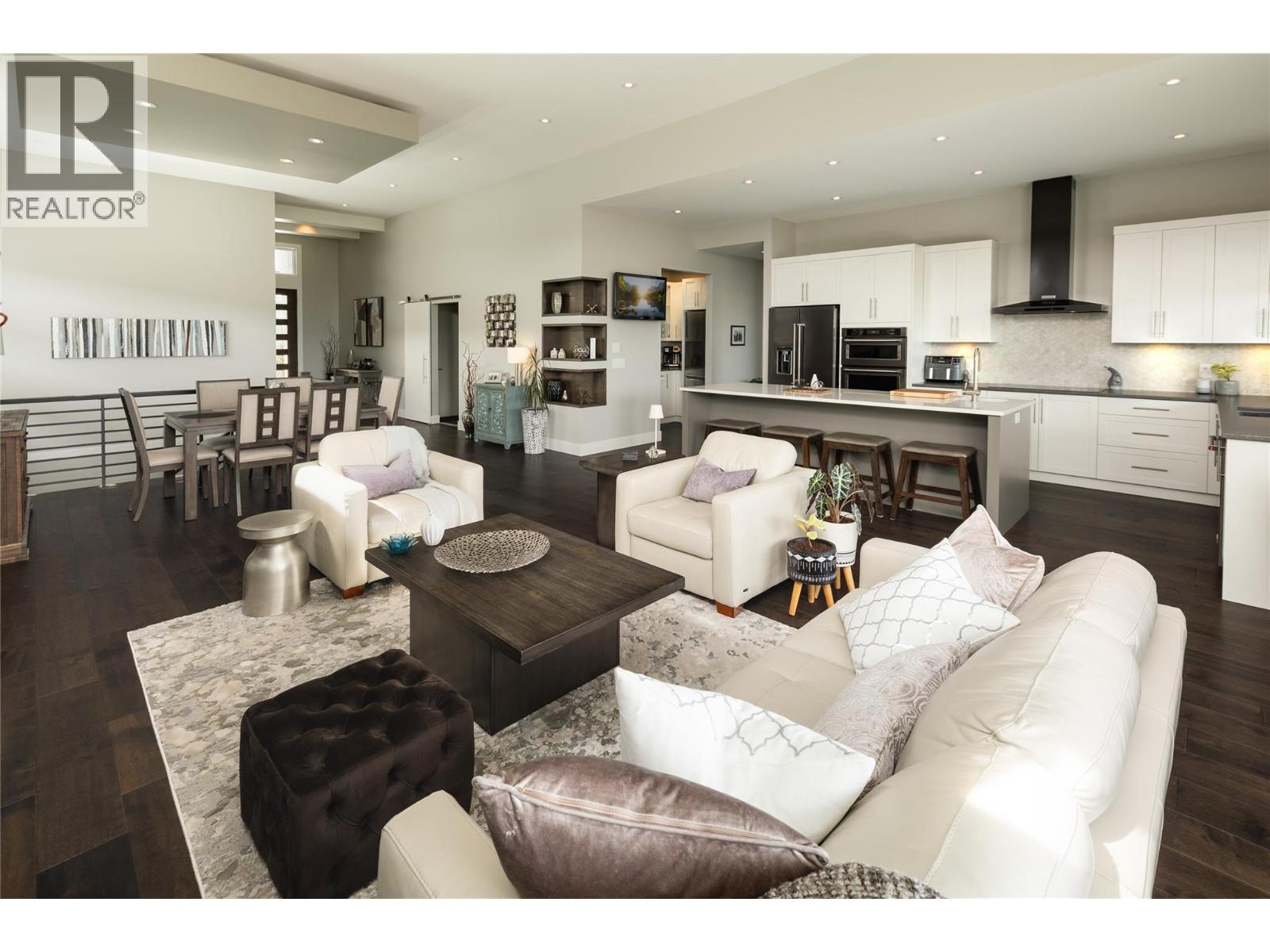  2501 Tallus Heights Drive, West Kelowna