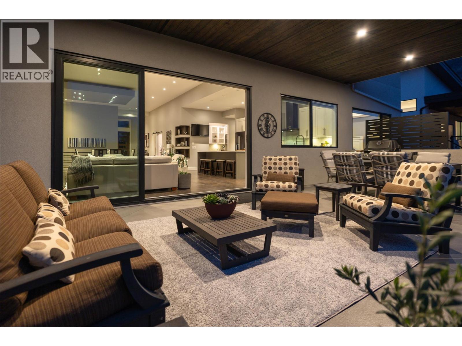  2501 Tallus Heights Drive, West Kelowna