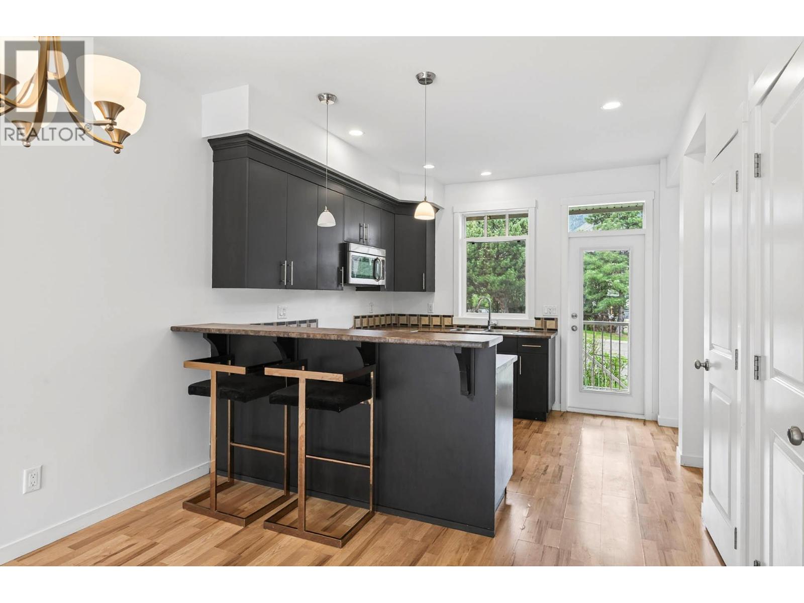 #25 2860 Valleyview Drive - 5