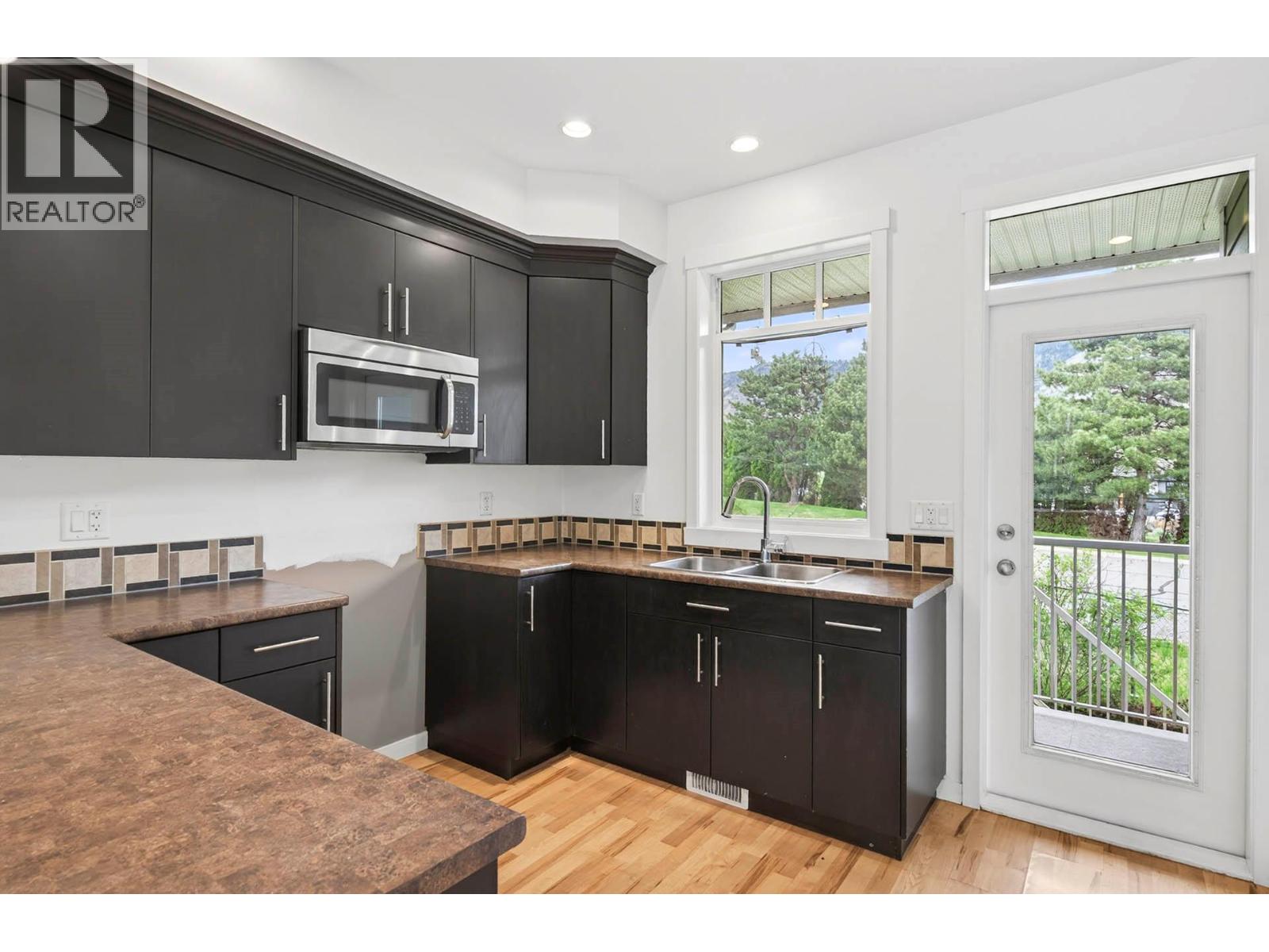 #25 2860 Valleyview Drive - 9