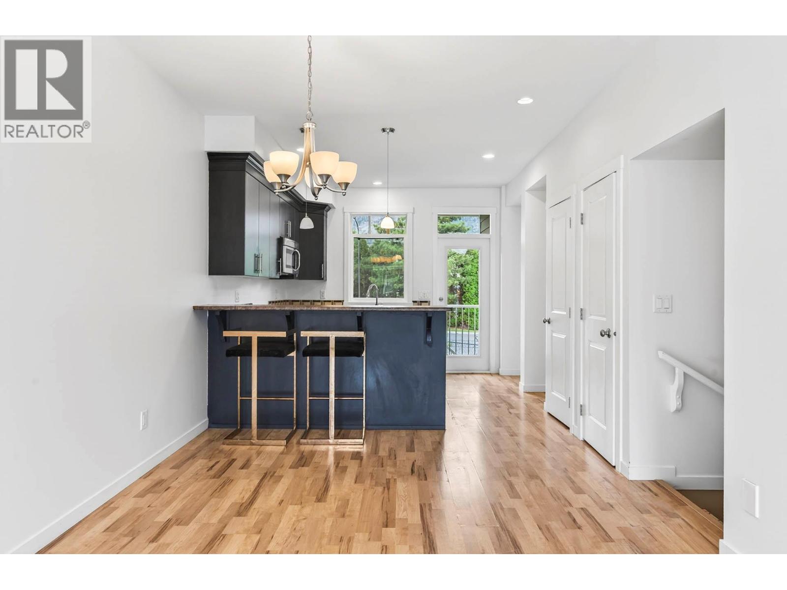 #25 2860 Valleyview Drive - 11