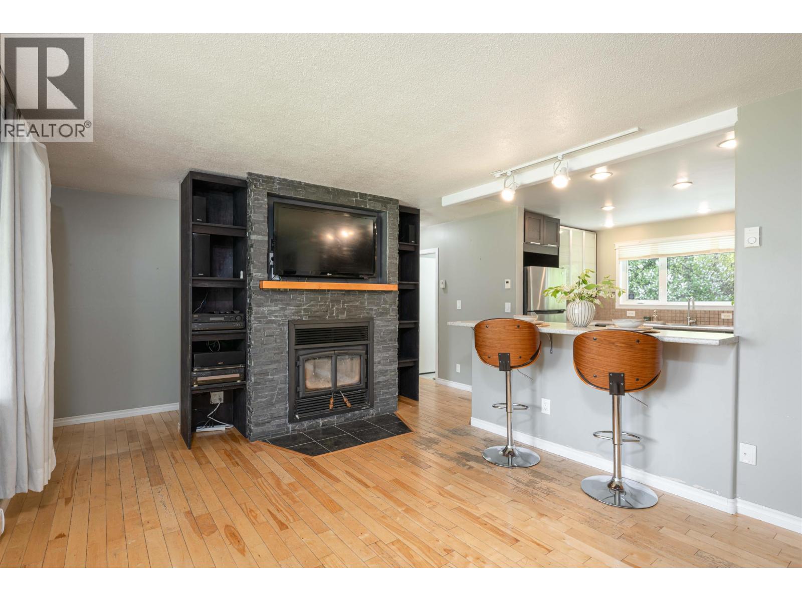 2761 PETERSEN ROAD - 9
