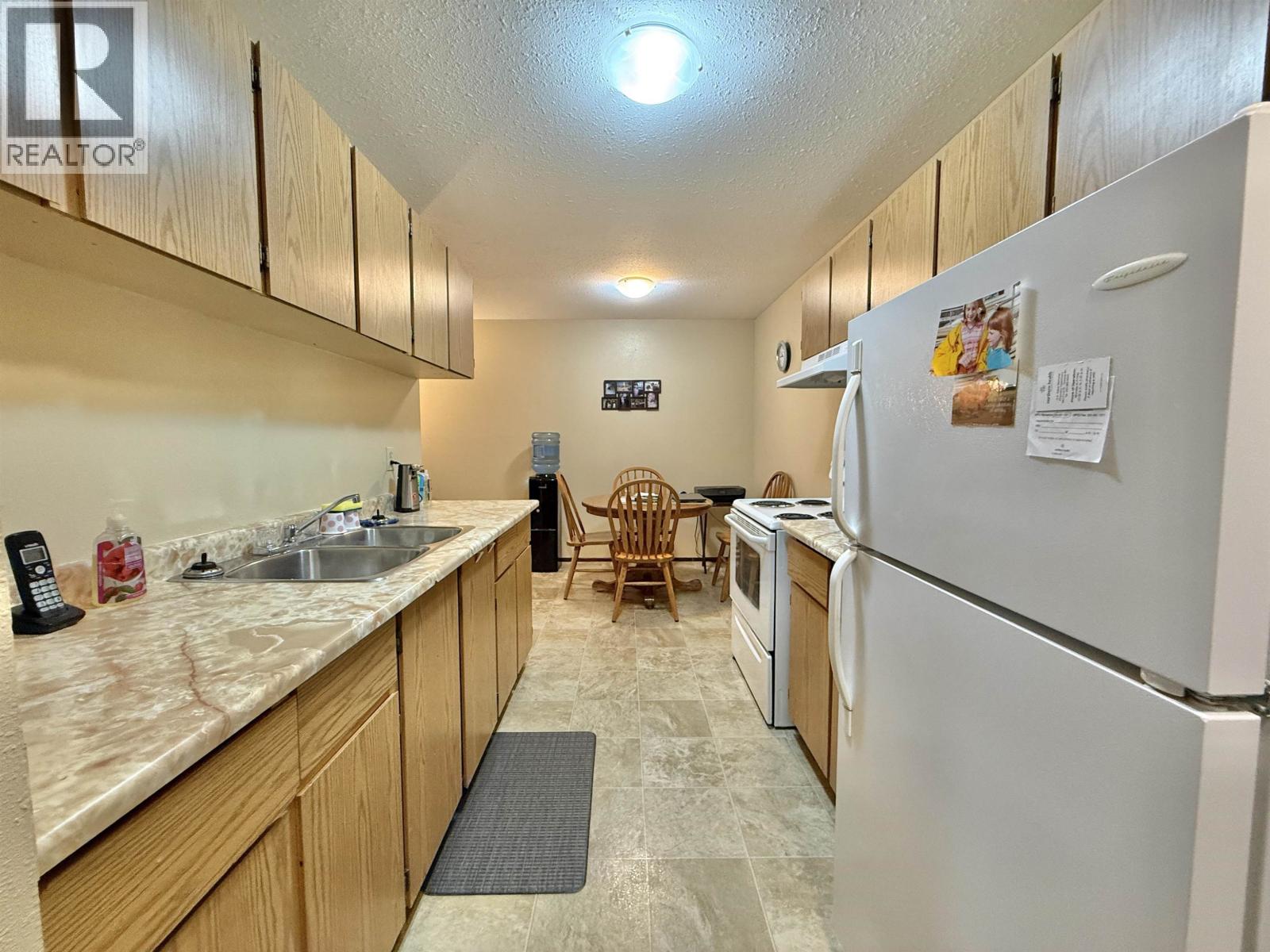 #203 625 REID STREET - 11