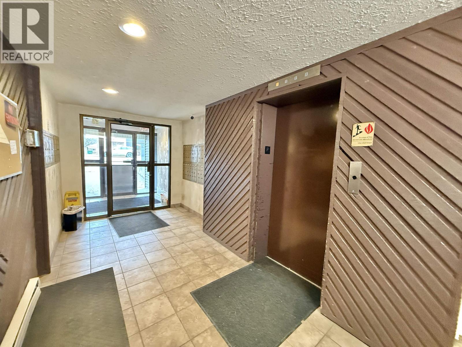 #203 625 REID STREET - 22