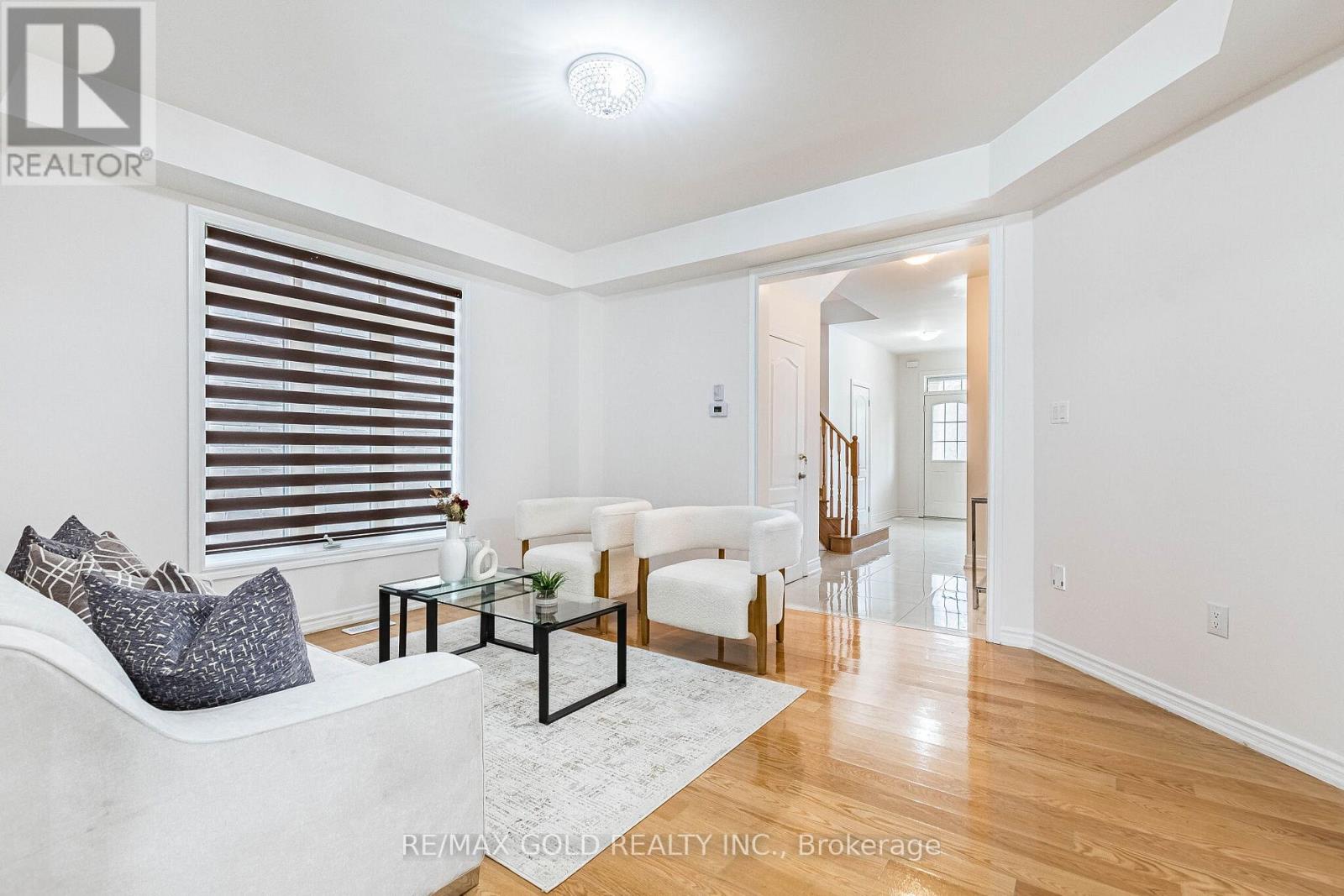 44 ROULETTE CRESCENT - 6