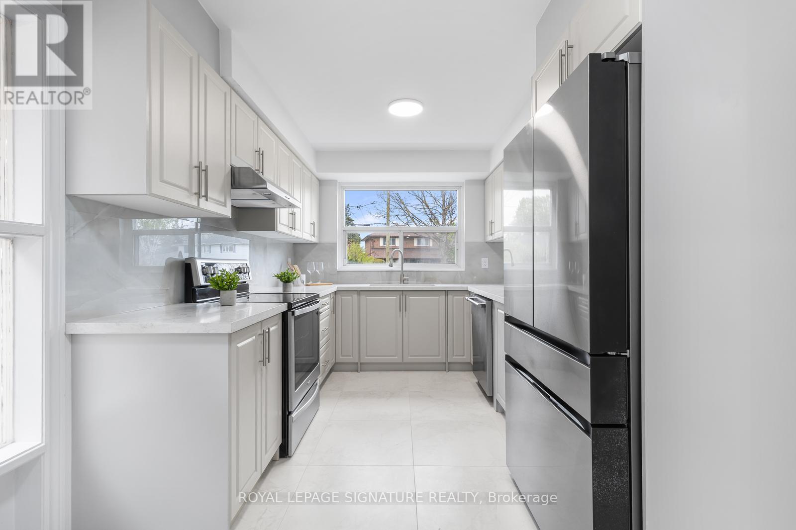 17 NORFIELD CRESCENT - 10