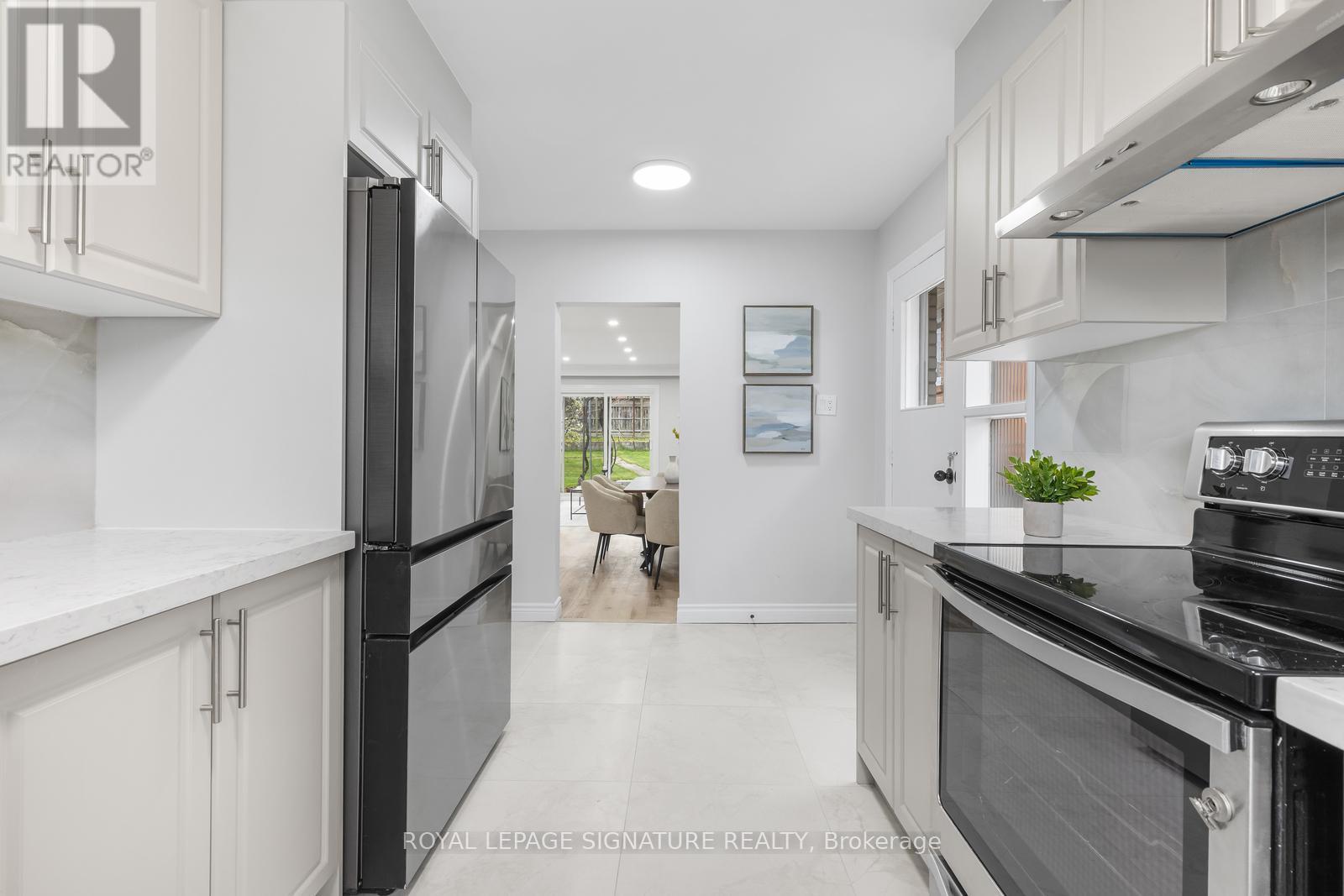 17 NORFIELD CRESCENT - 12
