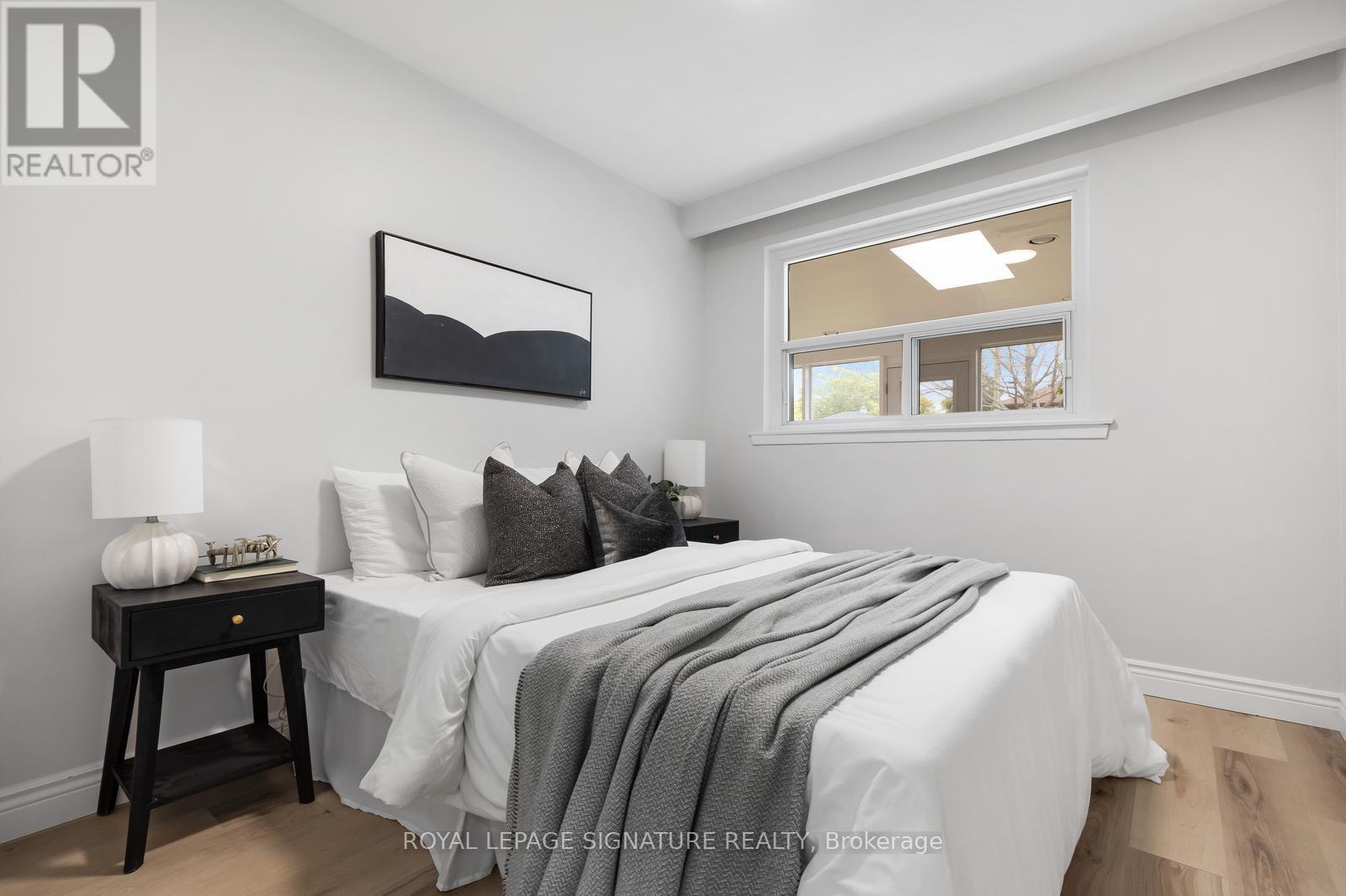 17 NORFIELD CRESCENT - 16