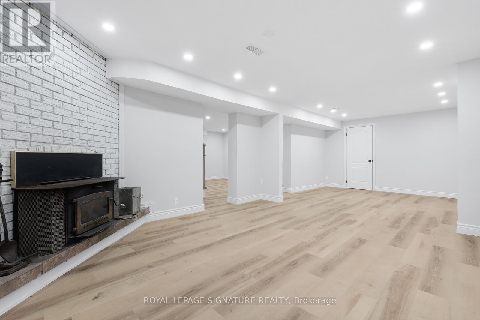 17 NORFIELD CRESCENT - 24