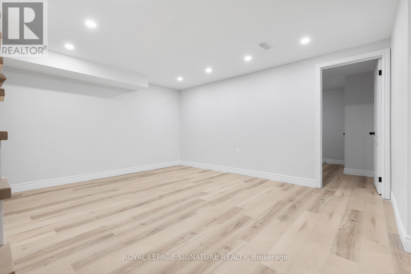 17 NORFIELD CRESCENT - 25