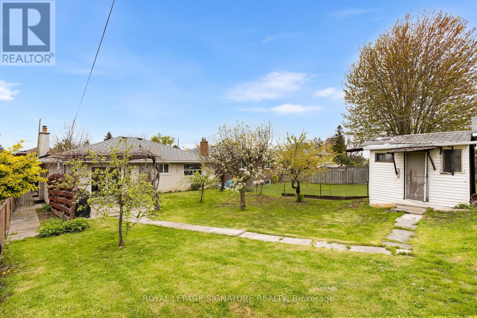 17 NORFIELD CRESCENT - 33