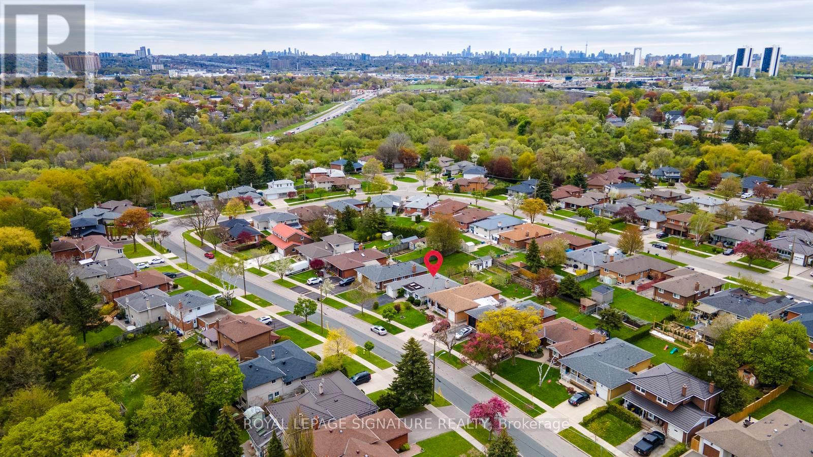 17 NORFIELD CRESCENT - 39