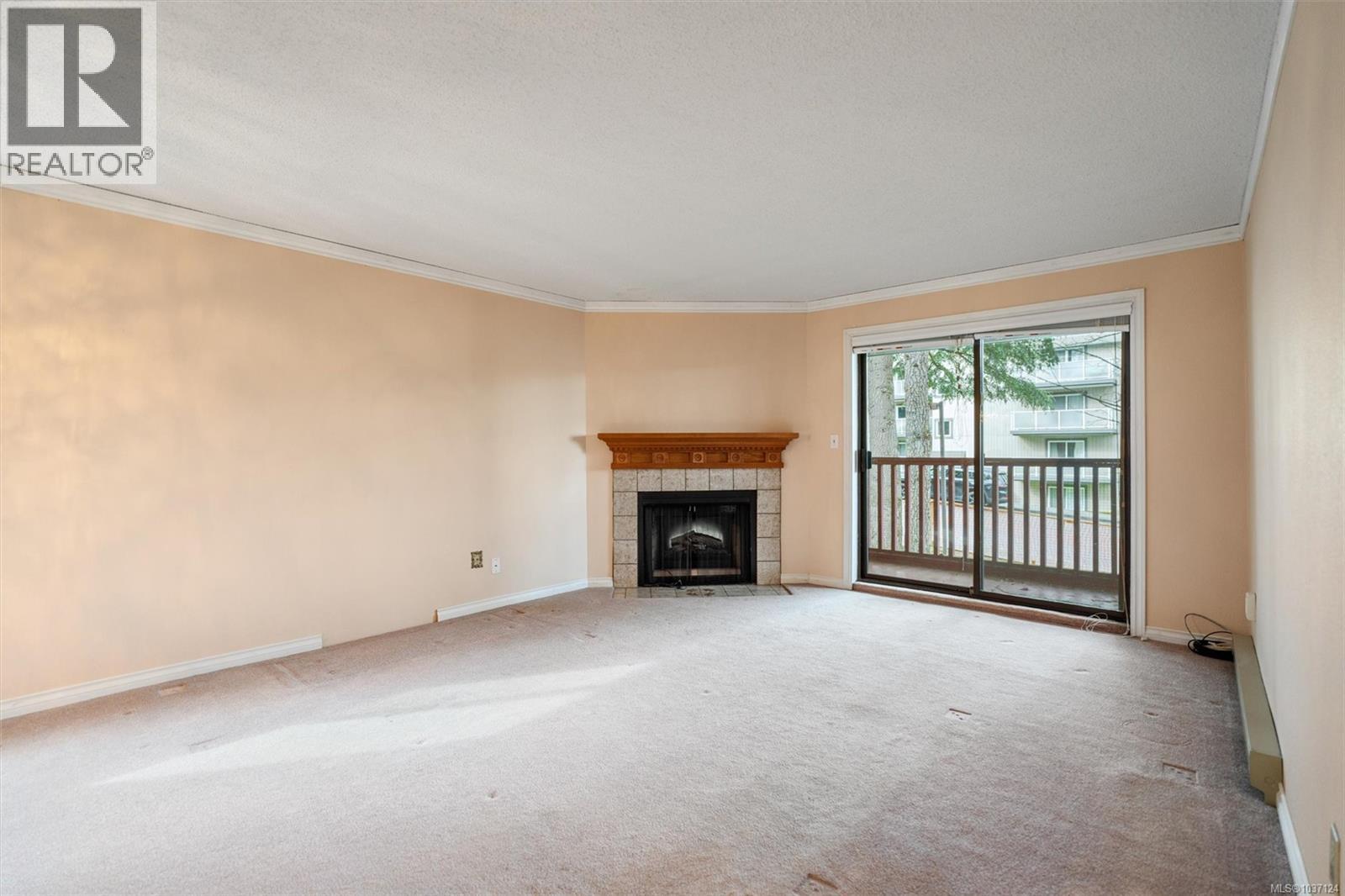202 3255 Glasgow Avenue, Saanich