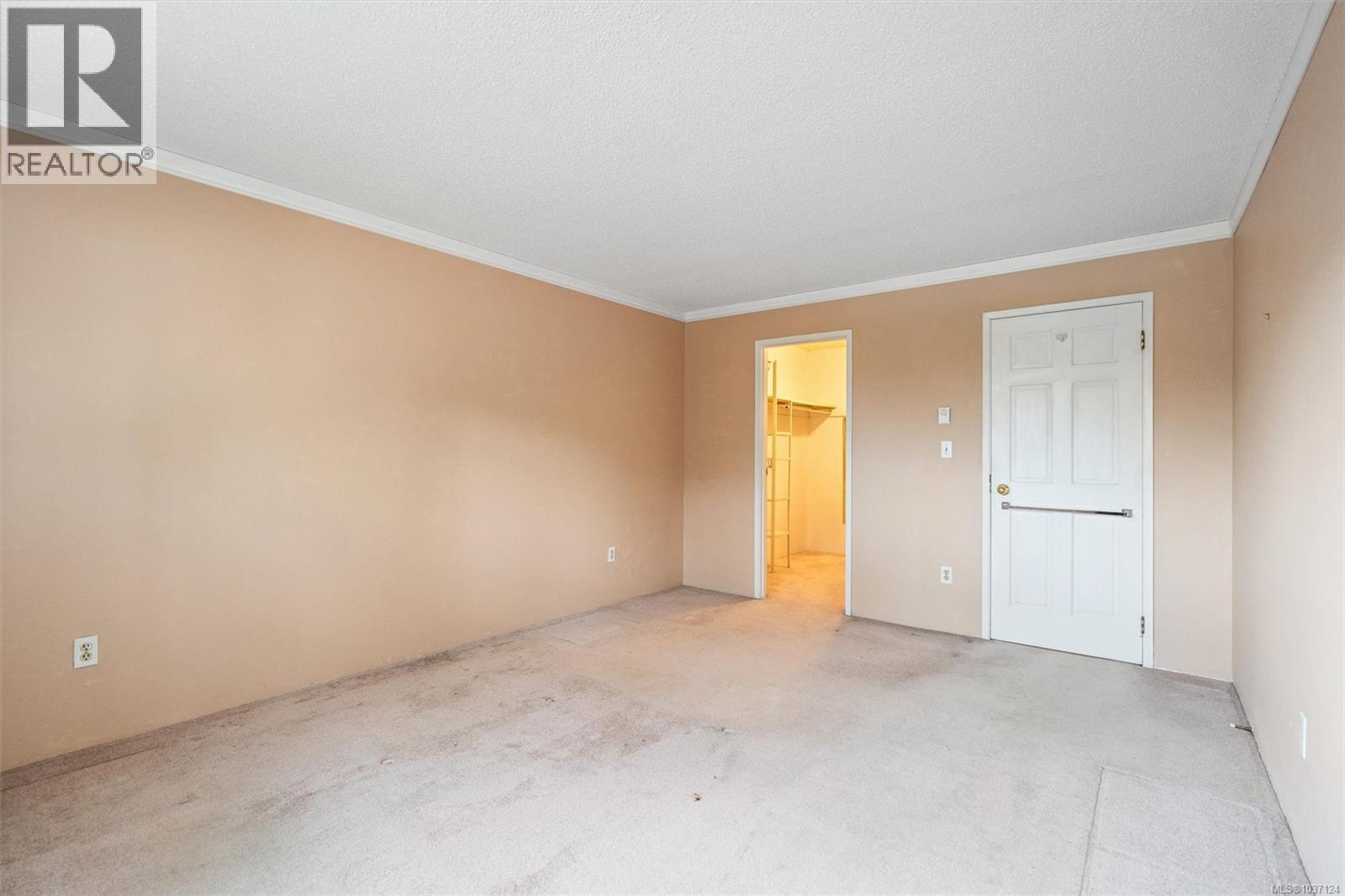 202 3255 Glasgow Avenue, Saanich