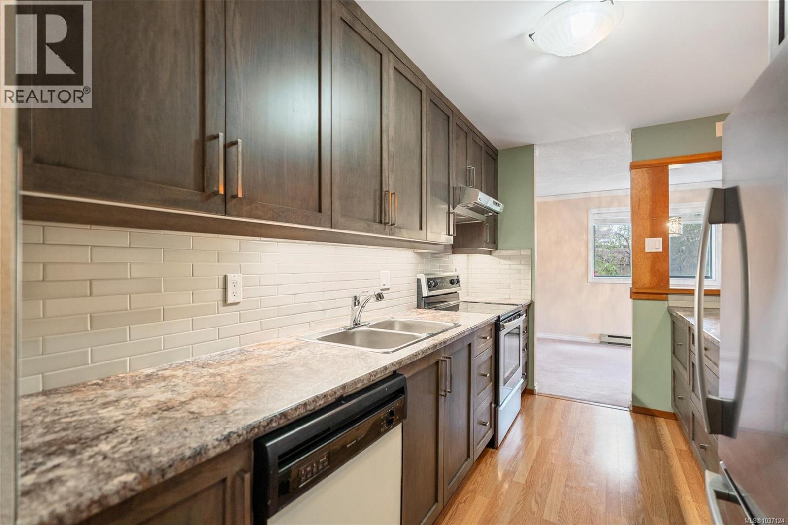 #202 3255 Glasgow Ave - 3