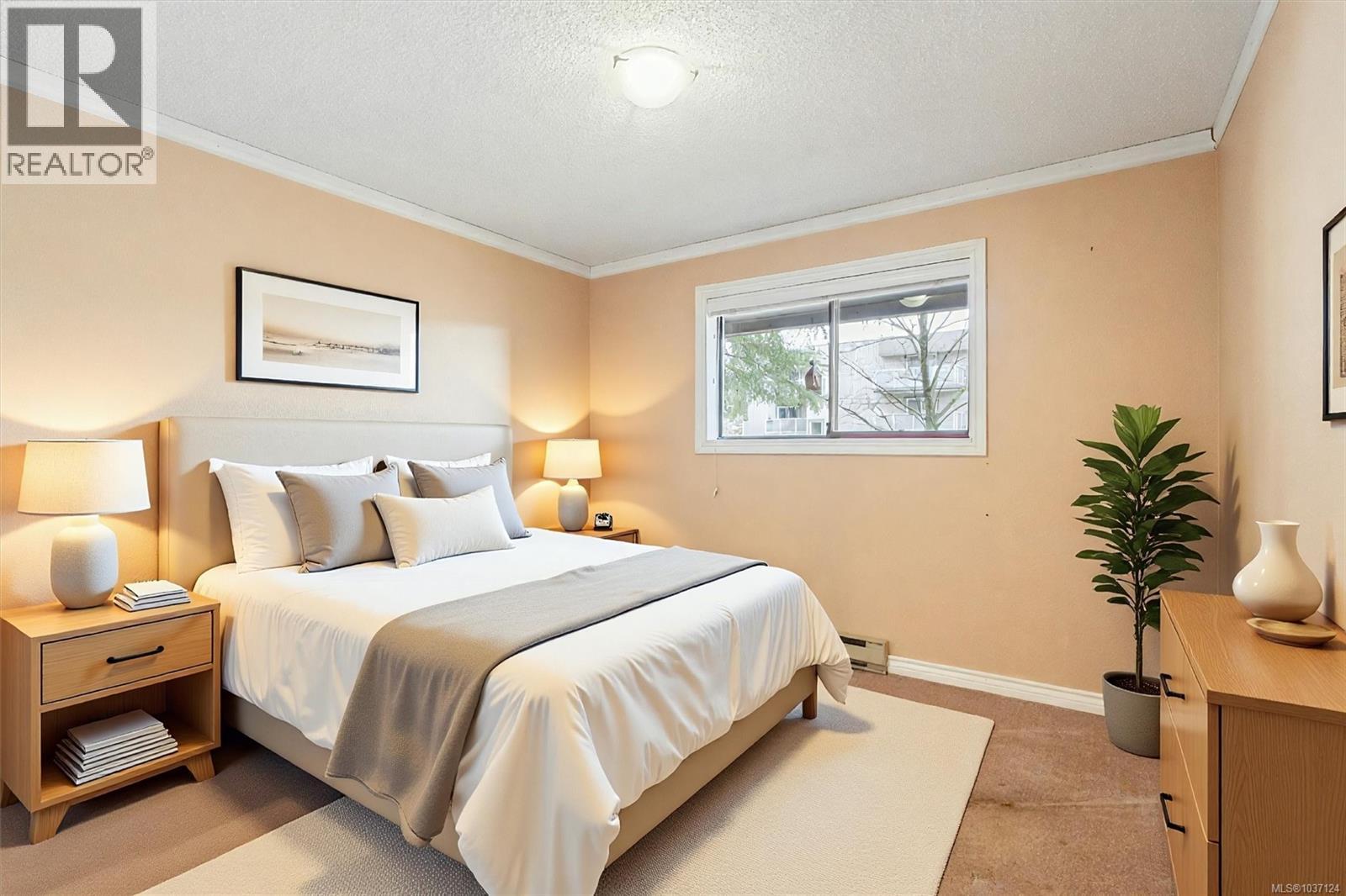 202 3255 Glasgow Avenue, Saanich