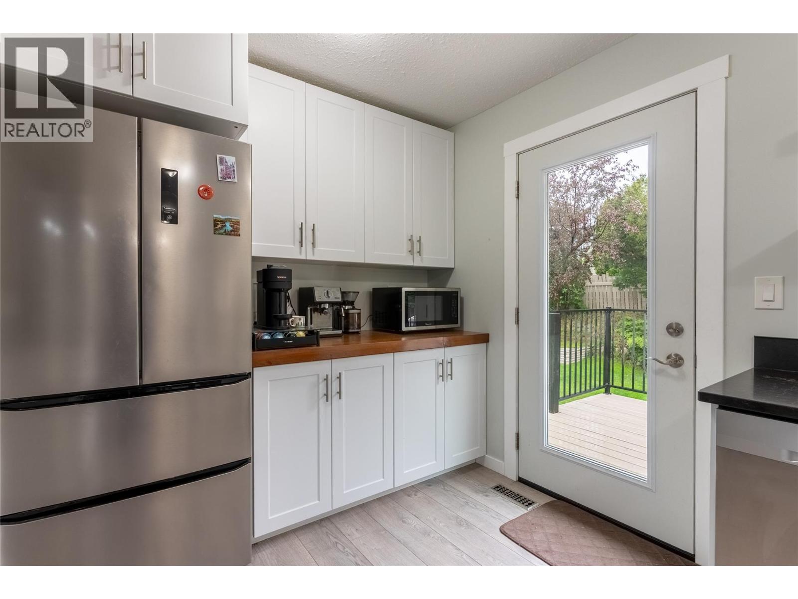 1776 HILLSIDE Drive - 10
