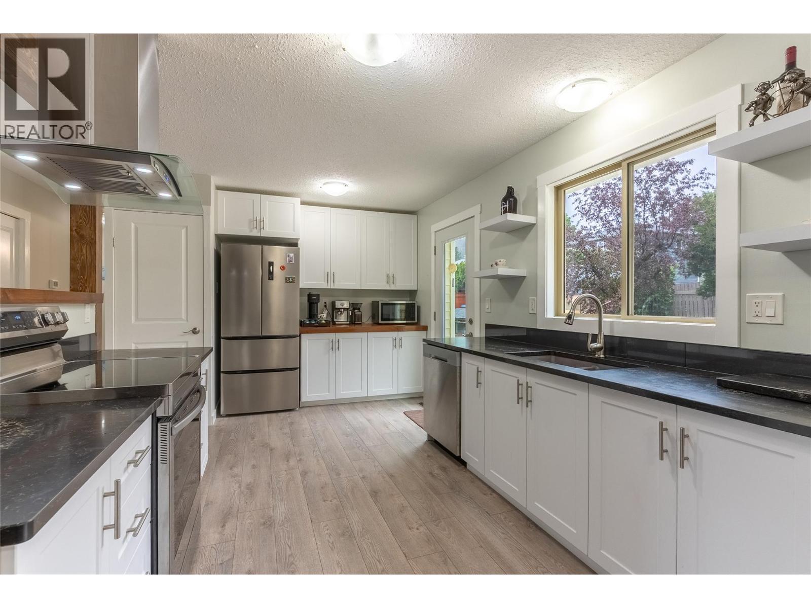 1776 HILLSIDE Drive - 12
