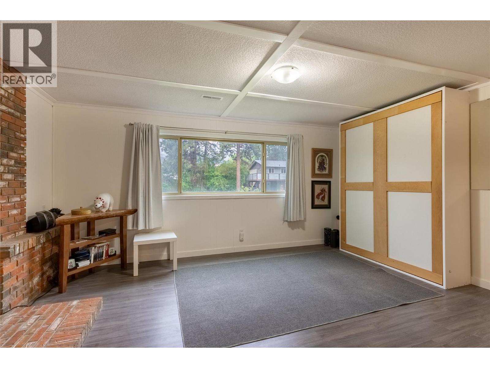 1776 HILLSIDE Drive - 24