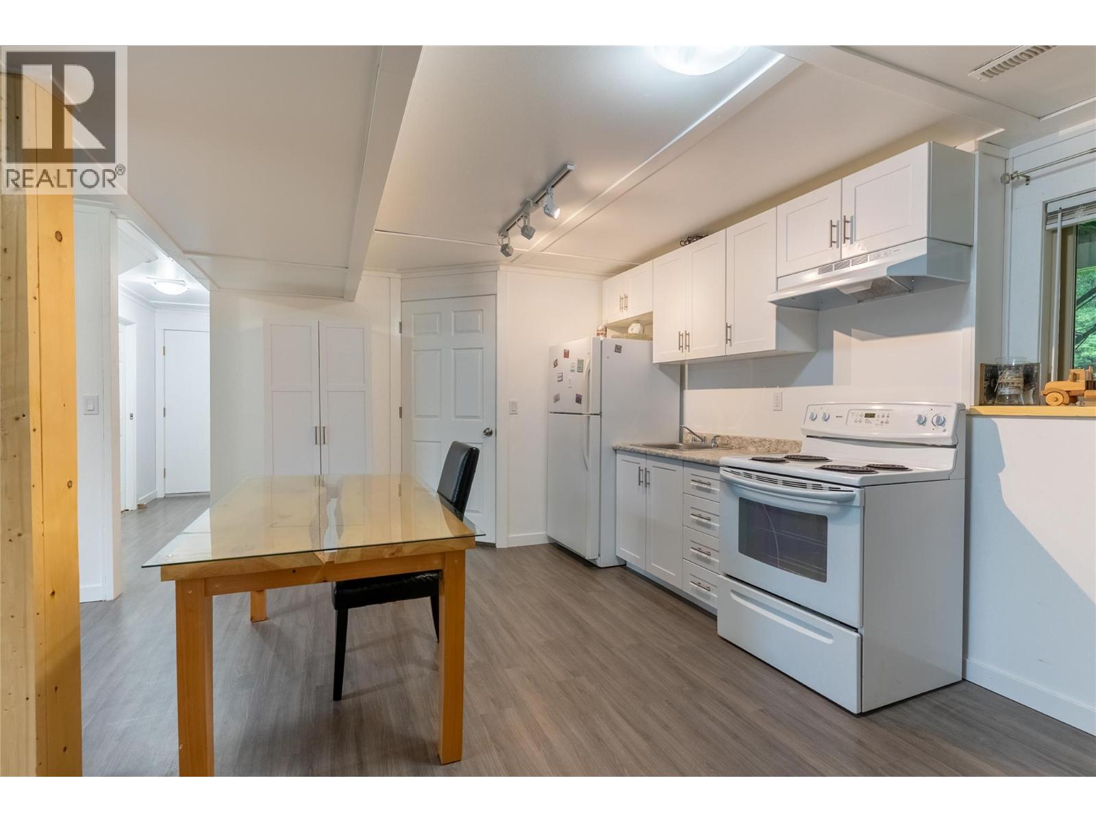 1776 HILLSIDE Drive - 27