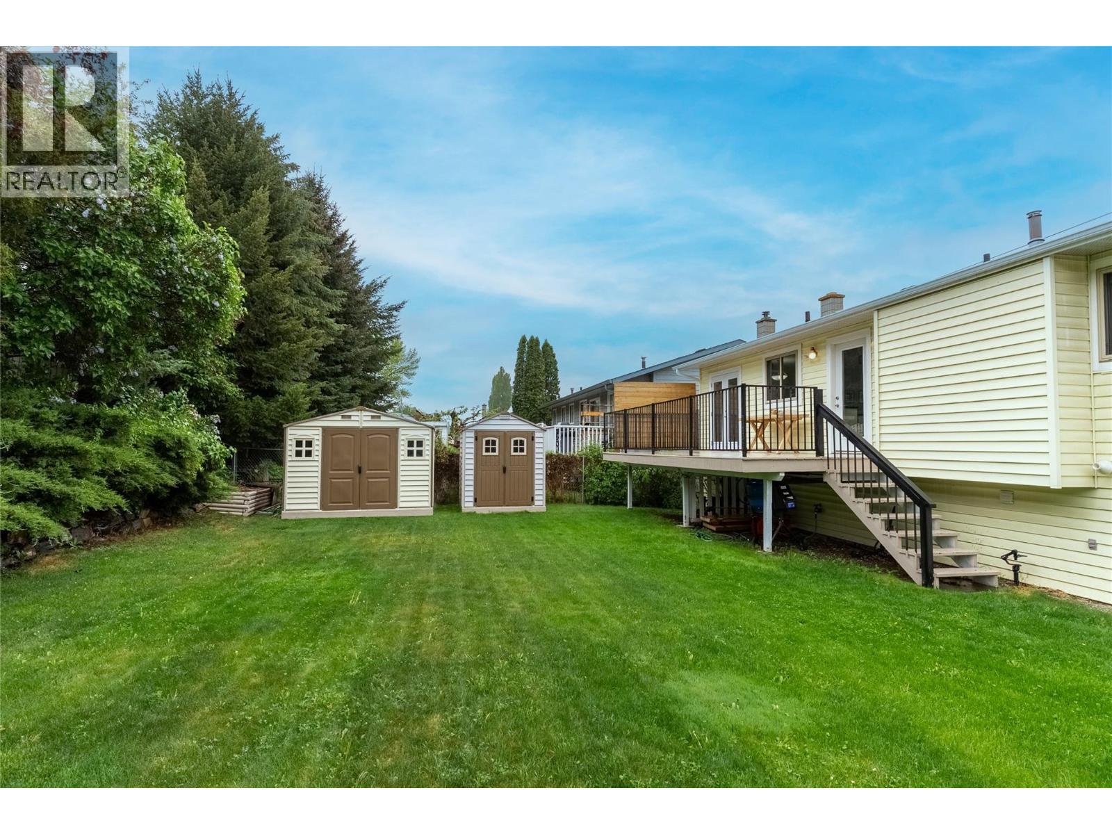 1776 HILLSIDE Drive - 35