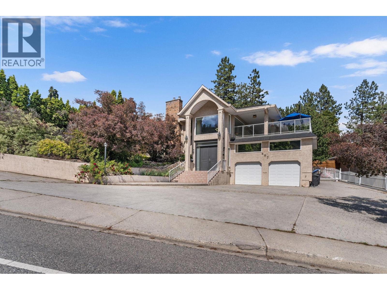  607 Clifton Road South, Kelowna