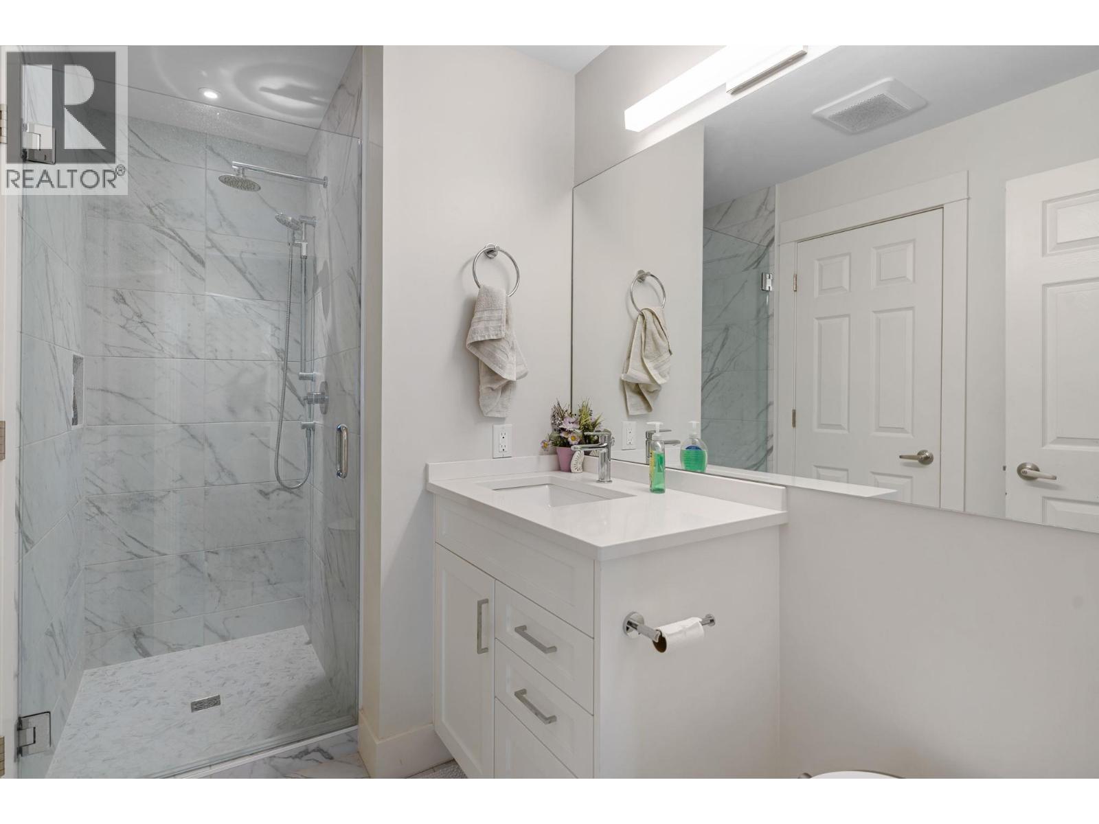  607 Clifton Road South, Kelowna