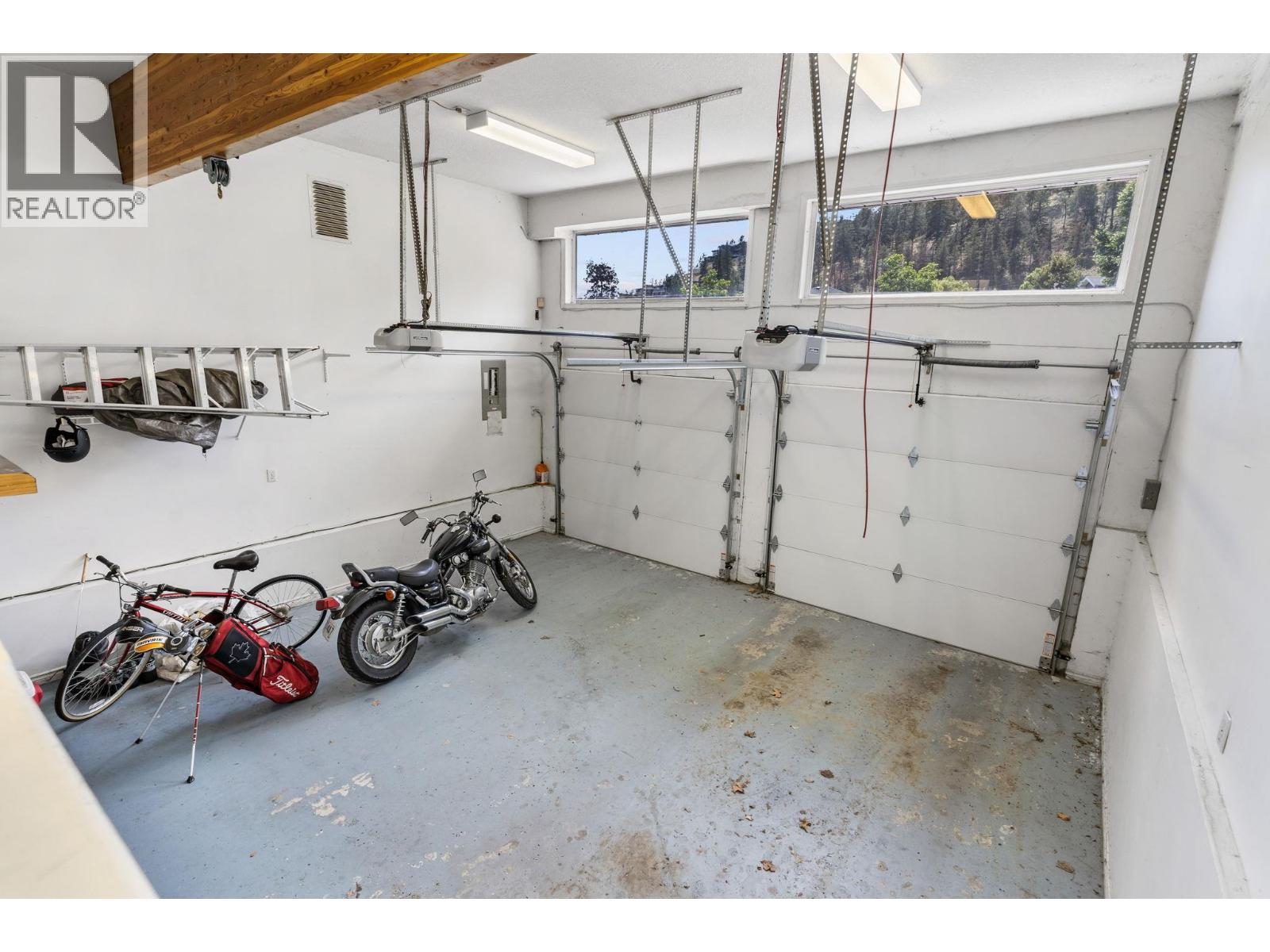  607 Clifton Road South, Kelowna
