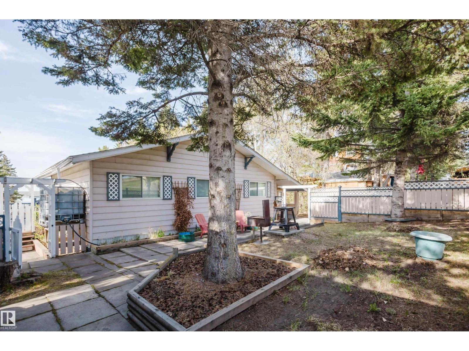 #49 52515 RGE ROAD 52 - 35