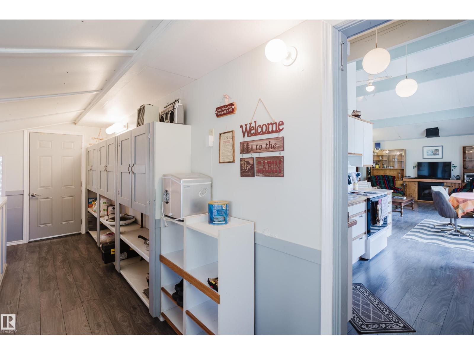 #49 52515 RGE ROAD 52 - 23