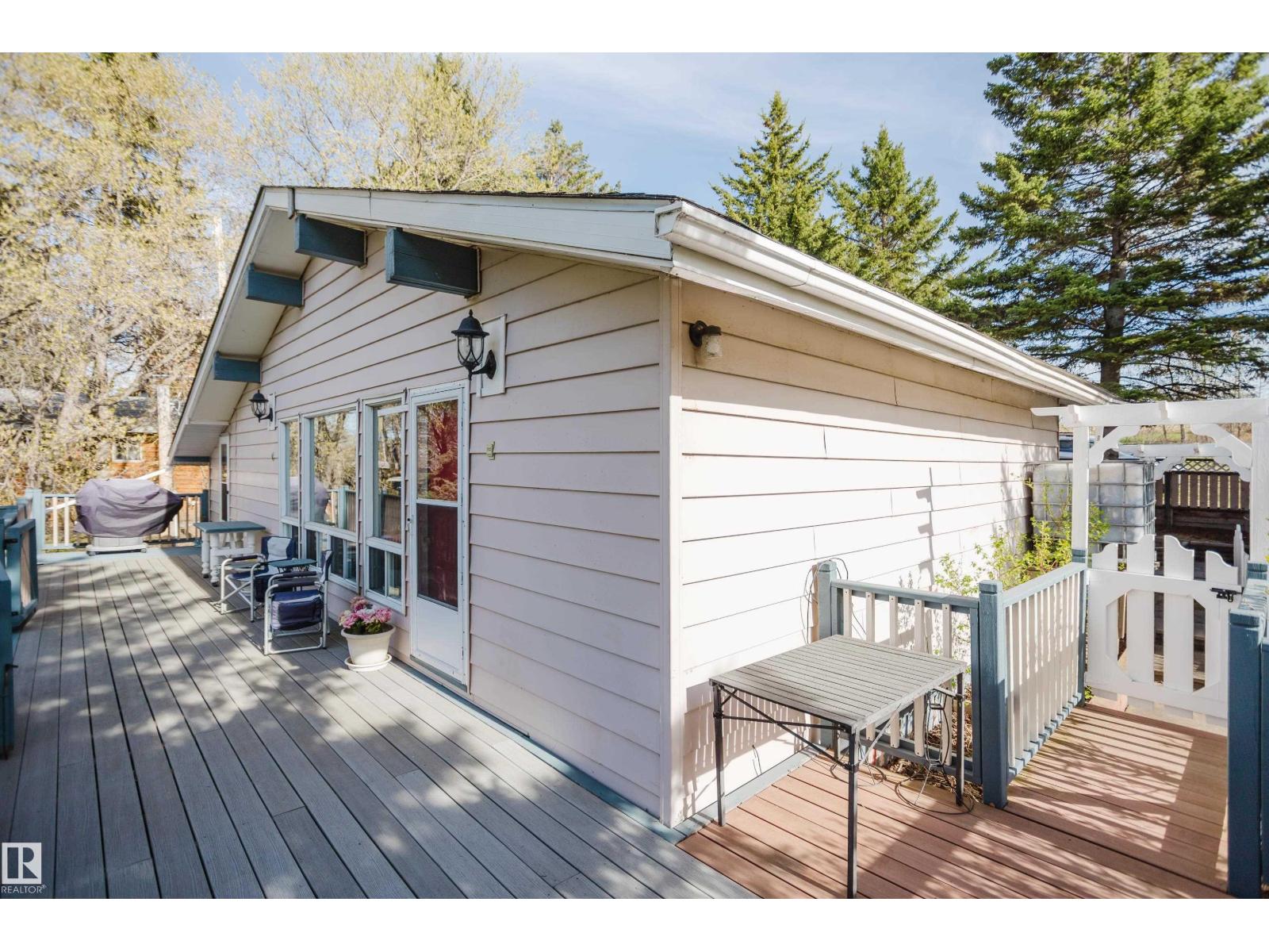 #49 52515 RGE ROAD 52 - 27