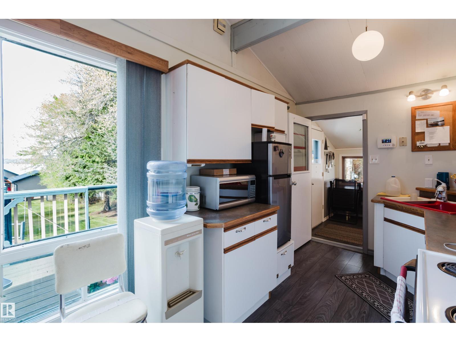 #49 52515 RGE ROAD 52 - 10
