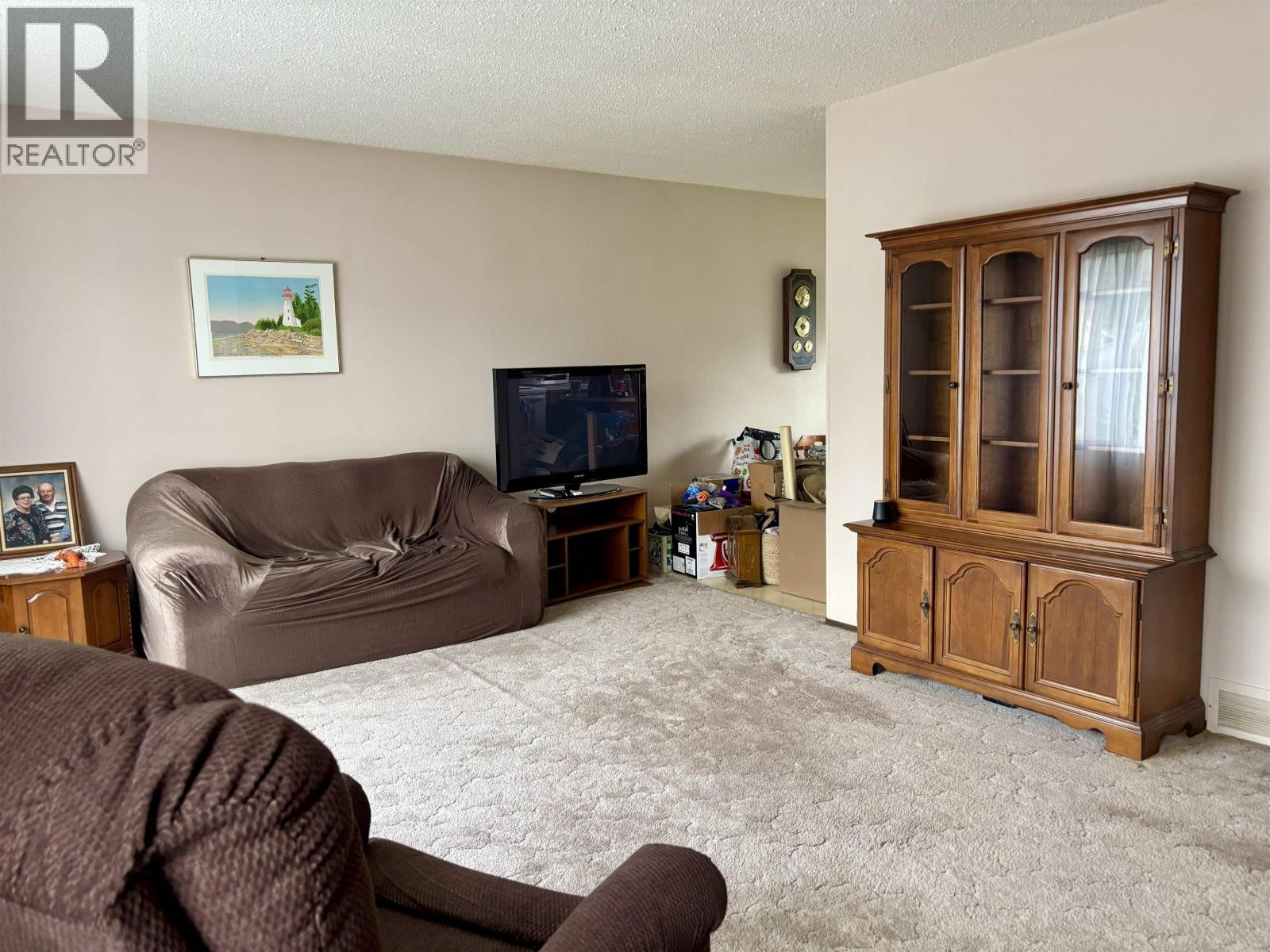 4811 TUCK AVENUE, Terrace