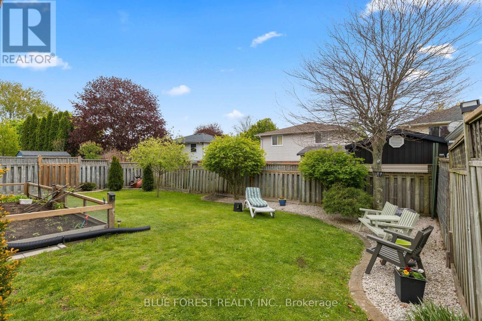 275 PORTSMOUTH CRESCENT E - 41