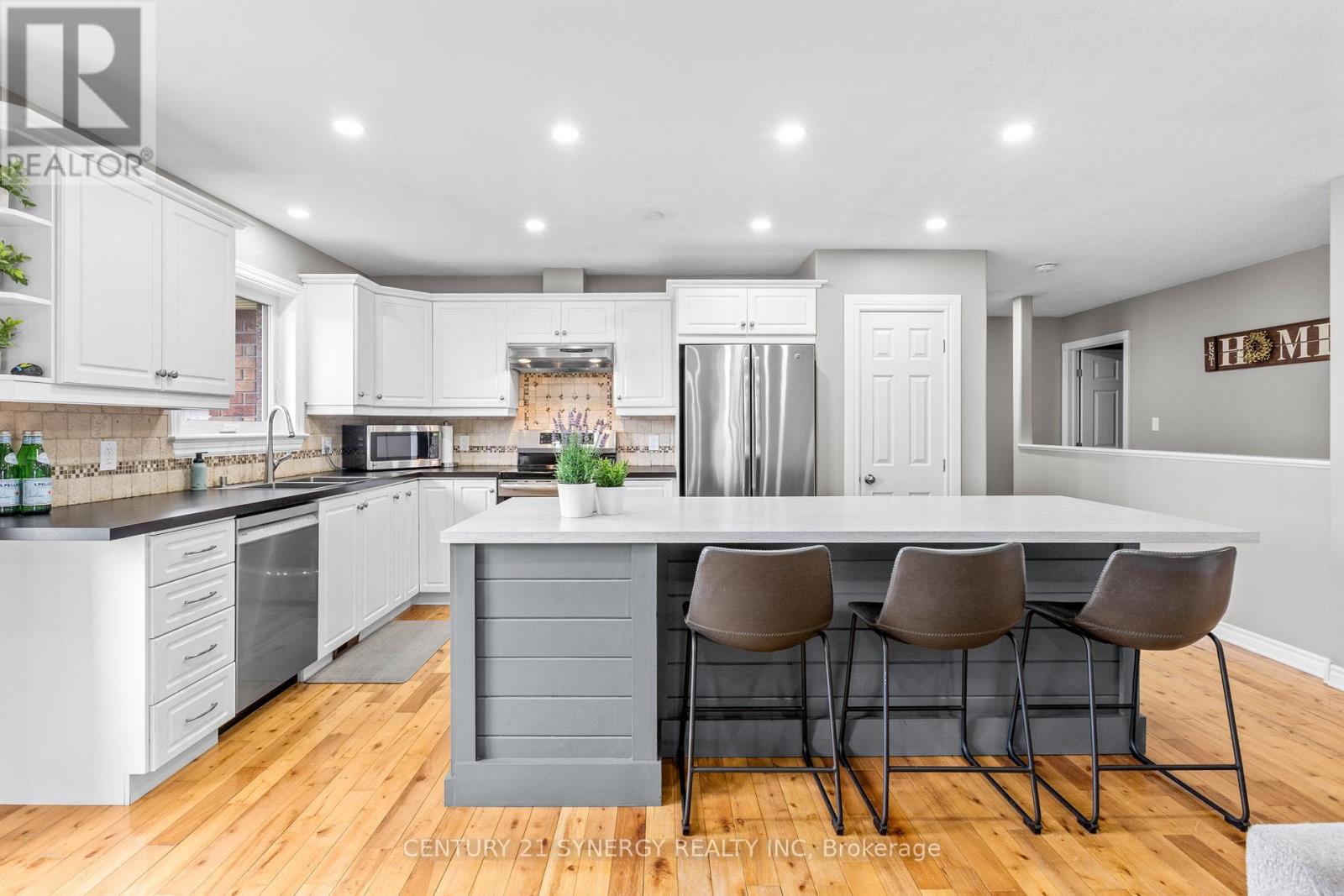 104 TEMPLETON COURT - 15