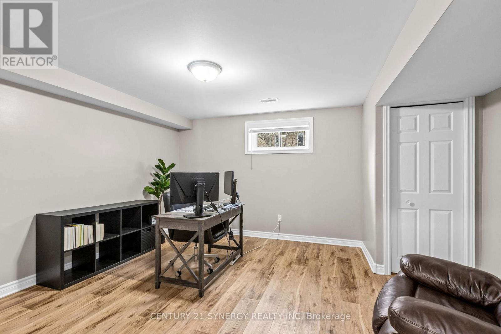 104 TEMPLETON COURT - 27