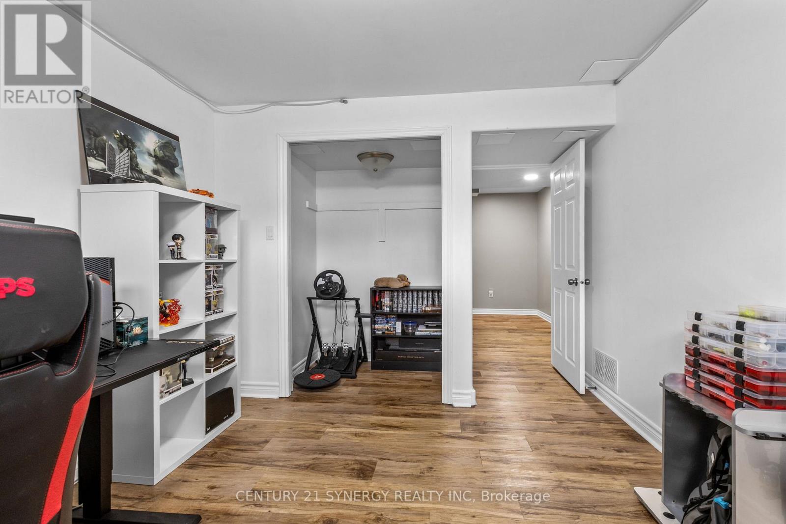 104 TEMPLETON COURT - 33