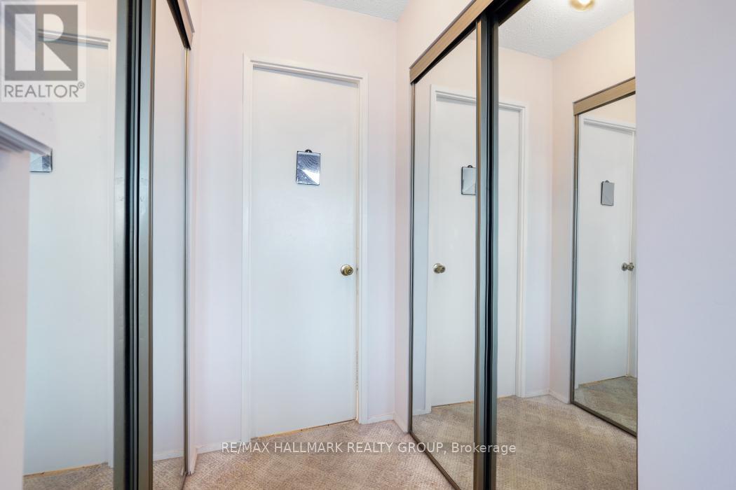 #207 545 ST LAURENT BOULEVARD - 12