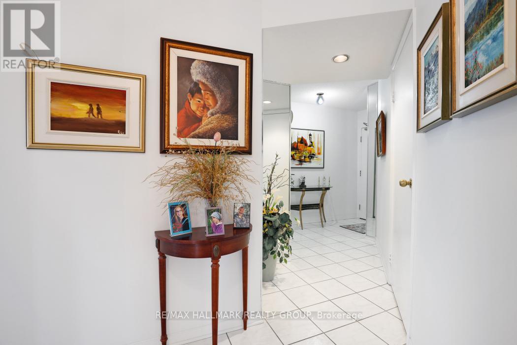 #207 545 ST LAURENT BOULEVARD - 13