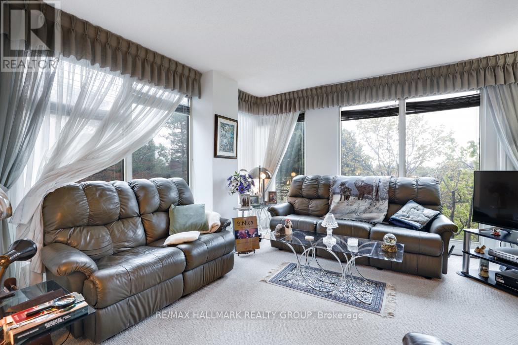 #207 545 ST LAURENT BOULEVARD - 16
