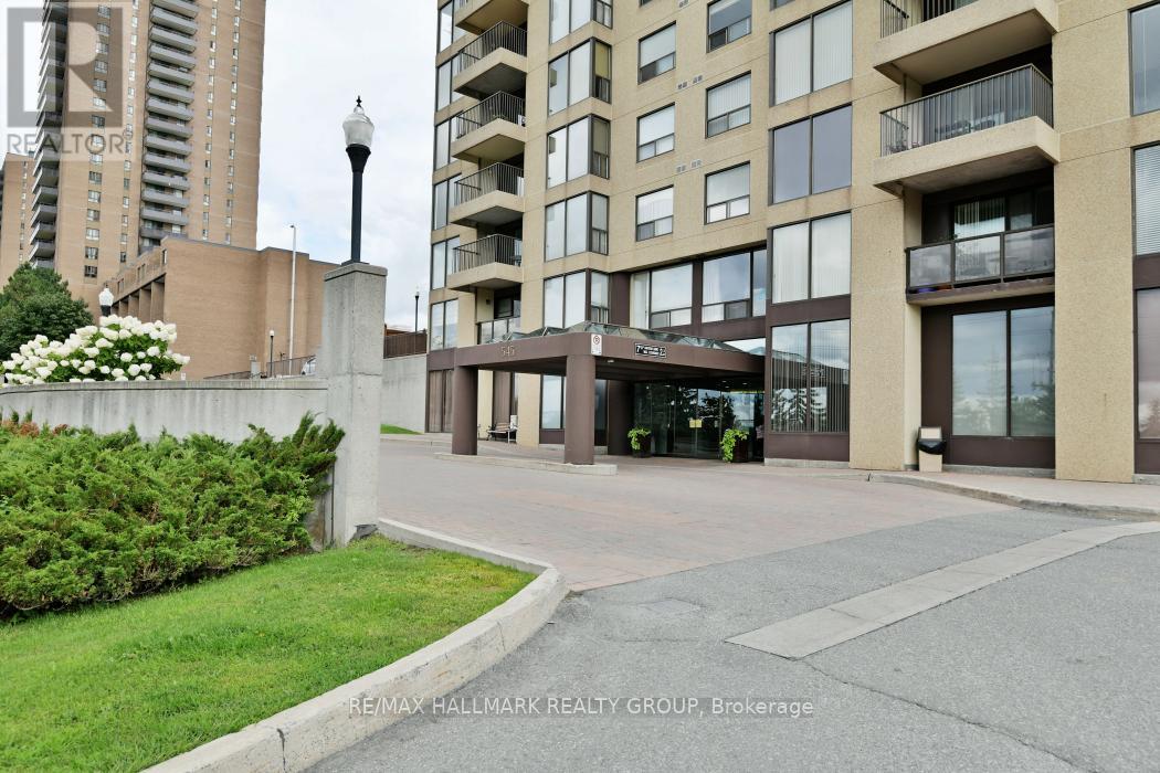 #207 545 ST LAURENT BOULEVARD - 4