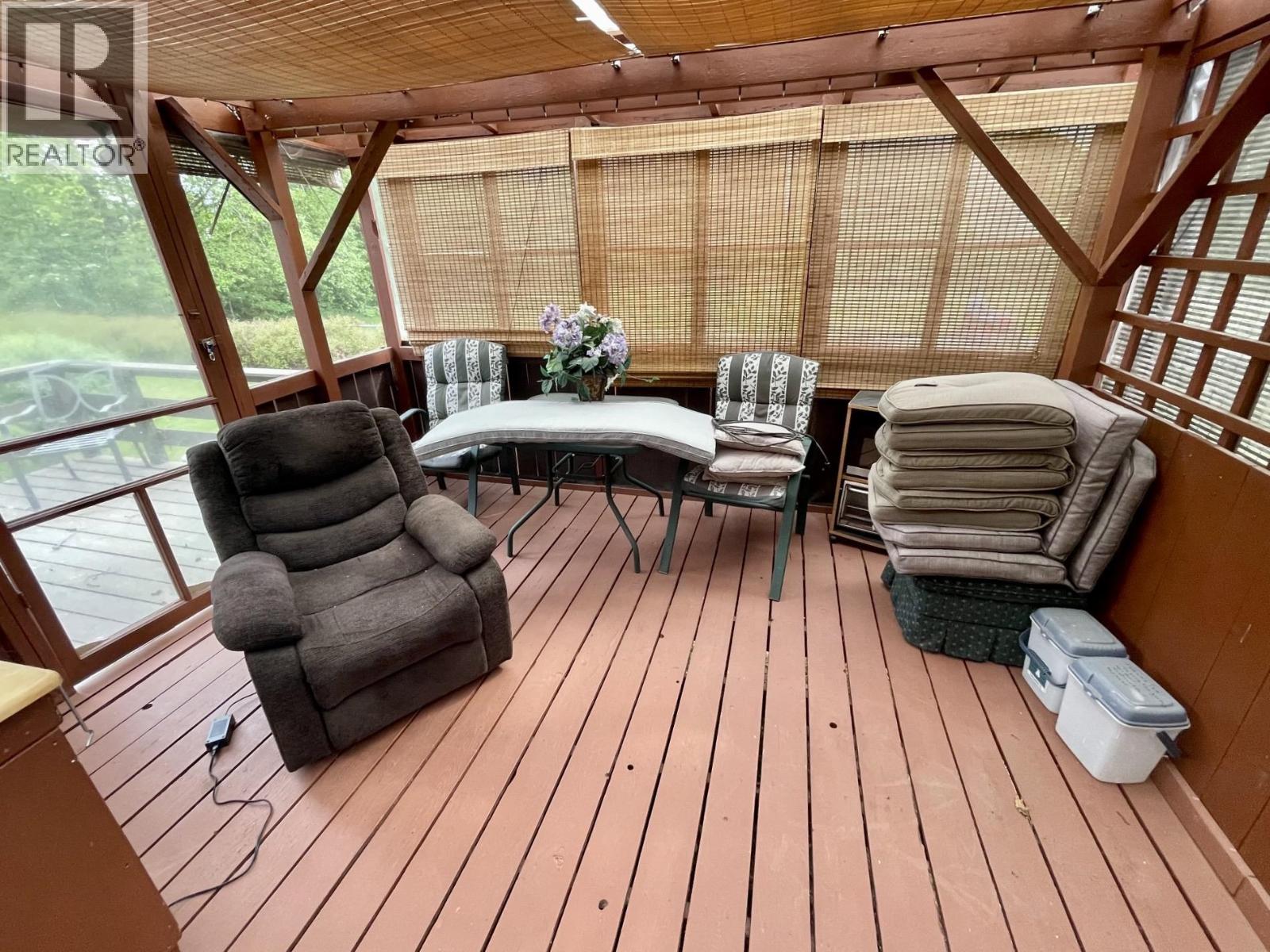 #31 3889 MULLER AVENUE - 22