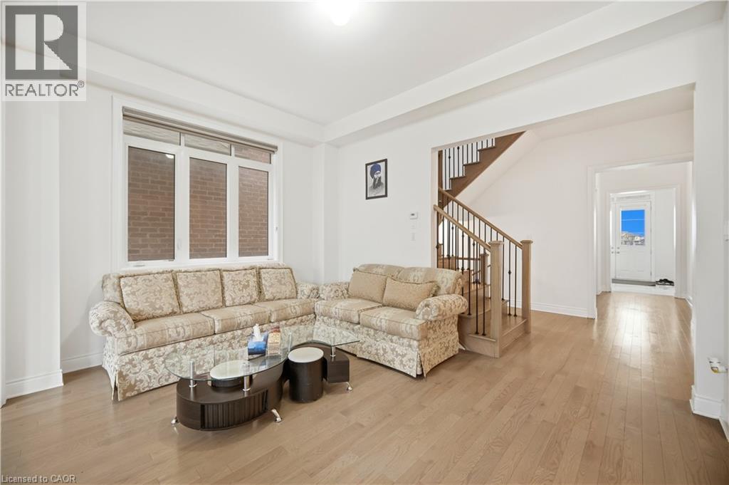 18 TWEEDHILL Avenue, Peel, Ontario, L7C4K5 — Photo 21